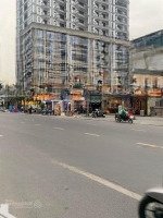 Bán Nhà Mặt Phố Huỳnh Thúc Kháng, Đống Đa : 75M - 5 Tầng - Mặt Tiền 4M - Giá Bán 42 Tỷ. Vuông Đẹp