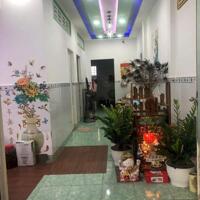 BÁN NHÀ MỚI CÓ SÂN ĐẬU Ô TÔ KDC HOÀNG HẢO VĨNH LONG.