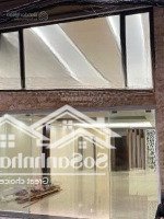 Bán Nhà Phố Nguyên Hồng - Khu Phân Lô Oto Tránh Đỗ - Thông Bàn Cờ - Kinh Doanh