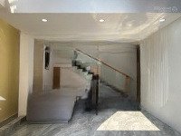 Villa Trung Tâm Bình Thạnh - Nghỉ Dưỡng Tại Gia - Hẻm Xe Hơi - Hồ Bơi - Sân Vườn - Nội Thất Xịn