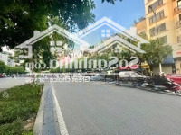 Bán Nhà Mặt Phố Nguyễn Văn Huyên-150M X 2 Tầng ,Mt 13M-Ôtô Tránh-Vỉa Hè- Kinh Doanh- Giá Bán 21.9 Tỷ