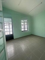 Cần Cho Thuê Noxh Sát Kcn Long Khánh. Giá 3.5 Triệu/Tháng 2 Phòng Ngủ Liên Hệ: 0384329615 Luyến
