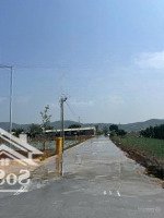 Đón Đầu Cao Tốc Và Trung Tâm Hành Chính Tỉnh Lâm Đồng,Diện Tích23X70M, Công Nhận 1641M2 Tc, Giá Chỉ 5 Tỷ