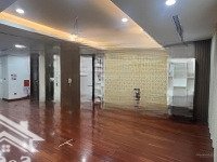 Cho Thuê Tầng 3-4 Shophouse Vinhomes Gardenia, Mặt Phố Hàm Nghi, Thang Máy, View Bể Bơi, Vườn Hoa