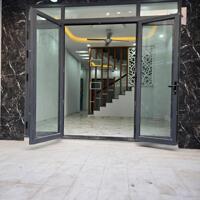 BÁN NHÀ HẺM XE HƠI KHU VINHOMES, 62m2 (4.51m X 13.7m), 3 TẦNG, 4PN, PHƯỚC THIỆN, QUẬN 9