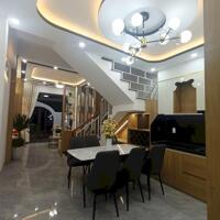 Cc cần bán nhà 3 tầng kiệt oto NGUYỄN CHÁNH, HOÀ MINH, giá sập sàn chỉ hơn 4 tỷ.
