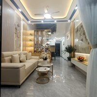 Cc cần bán nhà 3 tầng kiệt oto NGUYỄN CHÁNH, HOÀ MINH, giá sập sàn chỉ hơn 4 tỷ.