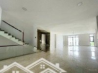 Bán Tòa Nhà Văn Phòng 7X20M, Hầm + 5 Tầng Đang Cho Thuê 60 Triệu/Tháng Vạn Phúc City Giá Bán 32.5 Tỷ