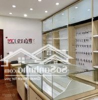 Cho Thuê 2 Tầng Nhà Mặt Phố Trương Định Thang Máy Xịn, Mặt Tiền Khủng 90M X 2, Giá Chỉ 60 Triệu