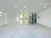 Cho Thuê Cả Nhà Shophouse Mặt Đường Thành Phố Giao Lưu Đường Phạm Văn Đồng Kinh Doanh ,Làm V Phòng