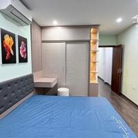 Bán nhà Bồ Đề Long Biên 31m 5T chỉ nhỉnh 6 tỷ oto đỗ cổng, full nội thất