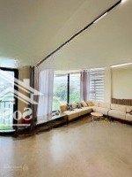 Đã Đẹp - Đã Sang - Chủ Lại Còn Hào Sảng Để Lại Toàn Bộ Nội Thất Cao Cấp Cho Khách