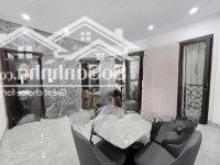 Bán Nhà Phố Ngọc Lâm - 40M2 - 6 Tầng Thang Máy - 9.15 Tỷ Full Nội Thất Cao Cấp