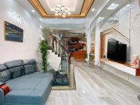 Bán Nhà Mtnb Ni Sư Huỳnh Liên, Dt: 4X21.5M (Cn 80M2, Nở Hậu), 4 Tầng, P.10, Tân Bình. Giá Bán 8.8 Tỷ Tl