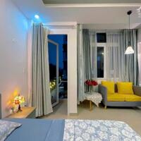 Trống Lại Căn Hộ Ban Công Full Nội Thất ở Nguyễn Văn Thương quận Bình Thạnh