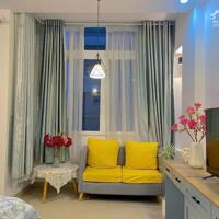 Trống Lại Căn Hộ Ban Công Full Nội Thất ở Nguyễn Văn Thương quận Bình Thạnh