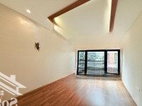 Nguyễn Ngọc Vũ 63M2 5 Tầngmặt Tiền4,5M, Nhà Đẹp Ở Luôn Ô Tô Qua Nhà. Liên Hệ: 0363792097