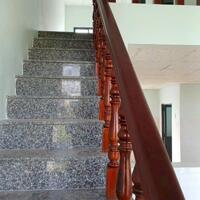 Bán Nhà mới xây cách chợ Long Hải khoảng 500m , đường xe hơi,sát đường 36m Giá 1ty550 thích hợp ĐT
