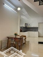 Bán Nhà Hẻm Xe Hơi - Hồ Bá Kiện, P15, Quận10. Diện Tích: 44M2- Giá Bán 2Tỷ550. Pháp Lý Chuẩn Chỉnh, Hỗ Trợ Vay Nh
