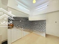 Bán Nhà Hẻm Xe Hơi - Hồ Bá Kiện, P15, Quận10. Diện Tích: 44M2- Giá Bán 2Tỷ550. Pháp Lý Chuẩn Chỉnh, Hỗ Trợ Vay Nh
