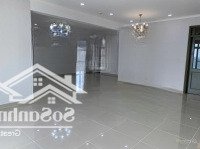 Duy Nhất Căn Hộ Riverside 180M2, 3 Phòng Ngủview Sông.giá Chi:14.8 Tỷ.nội Thất Cơ Bản. Liên Hệ: 0768727294 Đăngfh