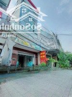 Bán Khách Sạn 17 Phòng. Giá Bán 9 Tỷ . Thu Nhập 70 Triệu