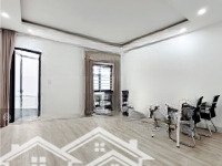 Cho Thuê - Văn Phòng 30M2 Full Nội Thất, Có Bancon Thoáng - Vạn Phúc City