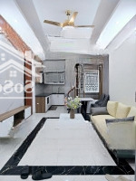 Nhà Lô Góc 3 Mặt Thoáng - Ngõ Thông - Sân Để Xe Riêng - Ngay Trung Tâm Đống Đa - 32M2/5T - Chỉ 7 Tỷ