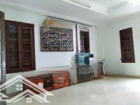 Cho Thuê Căn Hộ 2 Ngủ 1 Wc, Full Đồ, 100M2, 554 Nguyễn Văn Cừ, Thang Máy, Ôtô Đỗ Cửa 8 Tr/Th