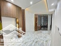 Bán Nhà Phố Láng Hạdiện Tích35M2 5 Tầng Giá Bán 7,5 Tỷ - Liên Hệ: 0985342385 E Trường