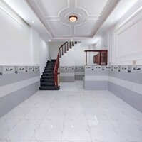 Nhà trệt lầu hẻm 11 Nguyễn Văn Linh - Cách bệnh viện ĐK Trung Ương 300m