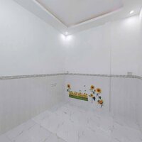 Nhà trệt lầu hẻm 11 Nguyễn Văn Linh - Cách bệnh viện ĐK Trung Ương 300m
