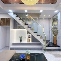 Nhà lầu mới Full nội thất, gần Đại Học Cần Thơ, đậu ô tô trong nhà