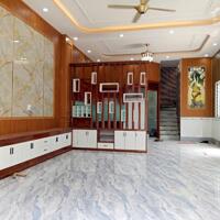 Nhà sr hoàn công góc 2 mặt tiền 3.2 tỷ/67 m2/1 lầu 1 trệt