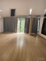 Chính Chủ Cho Thuê Nhà Trung Kính 5 Tầng Có Thang Máy Diện Tích Lớn 135M* 5T.giá 53 Triệu/Th