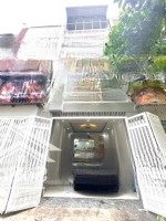 Gia Đình Tôi Thiện Chí Bán Nhà 75,5M2/4,03Tỷ Nguyễn Thị Minh Khai, P5, Q3. Cách Cv Tao Đàn 300M