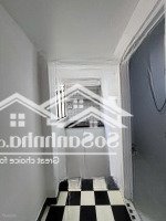 Cần Cho Thuê Phòng Ở Quận 3 Cư Xá Đô Thành . Giá Bán 5.000. 000 Triệu Có Gác