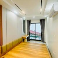 Bán Nhà 3 Phòng Ngủ, Ngõ Hoà Bình 4, Minh Khai, 30m2 Chỉ 5.7 Tỷ
