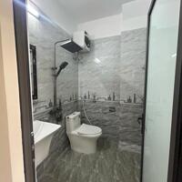 Nhà 6 Ngủ Phố Lĩnh Nam, Mặt Ngõ, Gần Phố, 50m2, Chỉ Nhỉnh 8 Tỷ