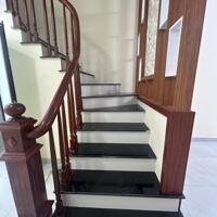 Nhà 6 Ngủ Phố Lĩnh Nam, Mặt Ngõ, Gần Phố, 50m2, Chỉ Nhỉnh 8 Tỷ