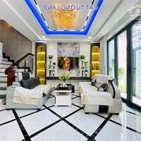 Gấp giảm 1 tỷ! Bán nhà 60m2, 4 Tầng. Đ. Phạm Văn Chiêu, ngay chợ Thạch Đà.