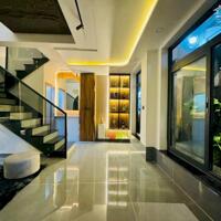 BÁN NHÀ 3 TẦNG Ở NGAY, CMT8, Q3, FULL NỘI THẤT CC, (5.2M*14M)72M2, 3PN TO, 11.5 TỶ BL