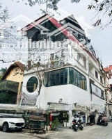 Cho Thuê Mặt Bằng Kinh Doanh Nhà Phố Siêu Hot Mặt Tiền Phố Chùa Láng, Đống Đa 240M2 (3 Tầng)