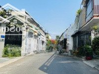 Giá Rẻ Nhất Thị Trường Nhà 2 Tầng Gần Phạm Văn Đồng - Đường Trước Nhà 10M - Hẻm Thông Tứ Hướng
