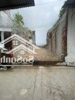 Kính Nỗ - Uy Nỗ. Santafe Ngủ Trong Nhà