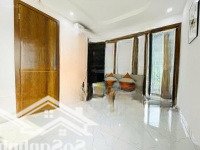 Cho Thuê Căn Hộ Quận 1, 1 Phòng Ngủ Ban Công, Thang Máy Ngay Tại Cô Bắc - Quận 1