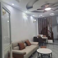 Bán nhà 38m2, 5 tầng, phố Vĩnh Hưng, 10m ra oto, 5.99 tỷ