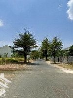 Hiếm Rẻ! Bán Đất Tặng Nhà 12X20M Sẵn Sổ -Mặt Tiềnđường 16M, Kdc Nam Long, Kế Global City Chỉ 88 Triệu/M2