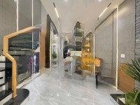 Bán Nhà 3 Tầng Đường Nguyễn Chích Hoà Minh Cách Biển 800