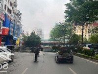 Bán Nhà Phân Lô Phố Trung Kính To, Ô Tô Tránh, Vỉa Hè, Gara, Kinh Doanh, 70M2X6T